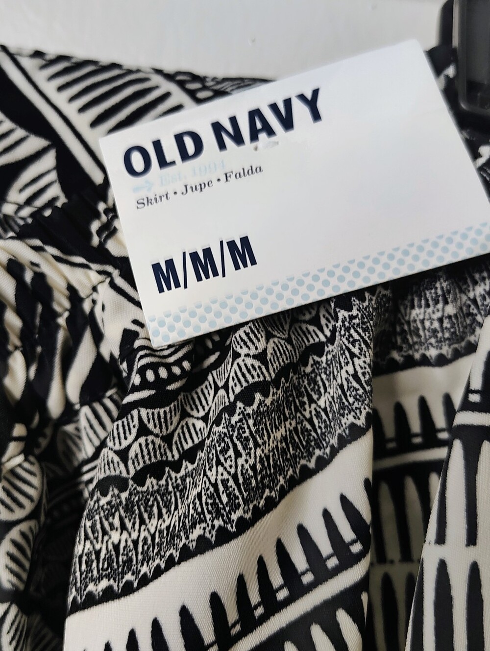 Old Navy Black White Geometric Print Asymmetrical Handkerchief Hem Midi Skirt Me - Picture 2 of 6